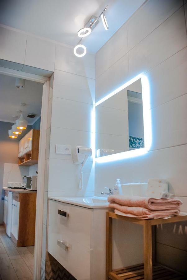 Noclegi "Boczna 5A" Apartamenty Goscinne ชตอฟนอ-สดรูย ภายนอก รูปภาพ