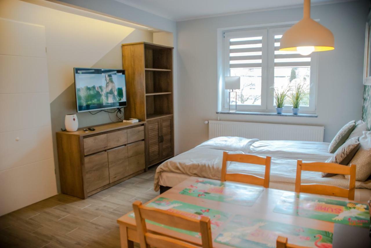 Noclegi "Boczna 5A" Apartamenty Goscinne ชตอฟนอ-สดรูย ภายนอก รูปภาพ