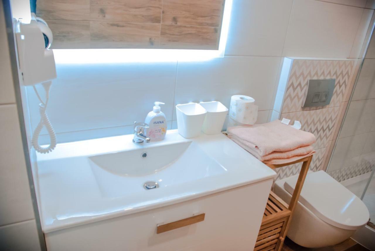 Noclegi "Boczna 5A" Apartamenty Goscinne ชตอฟนอ-สดรูย ภายนอก รูปภาพ