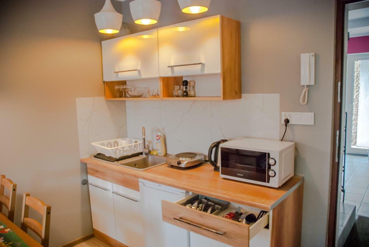 Noclegi "Boczna 5A" Apartamenty Goscinne ชตอฟนอ-สดรูย ภายนอก รูปภาพ
