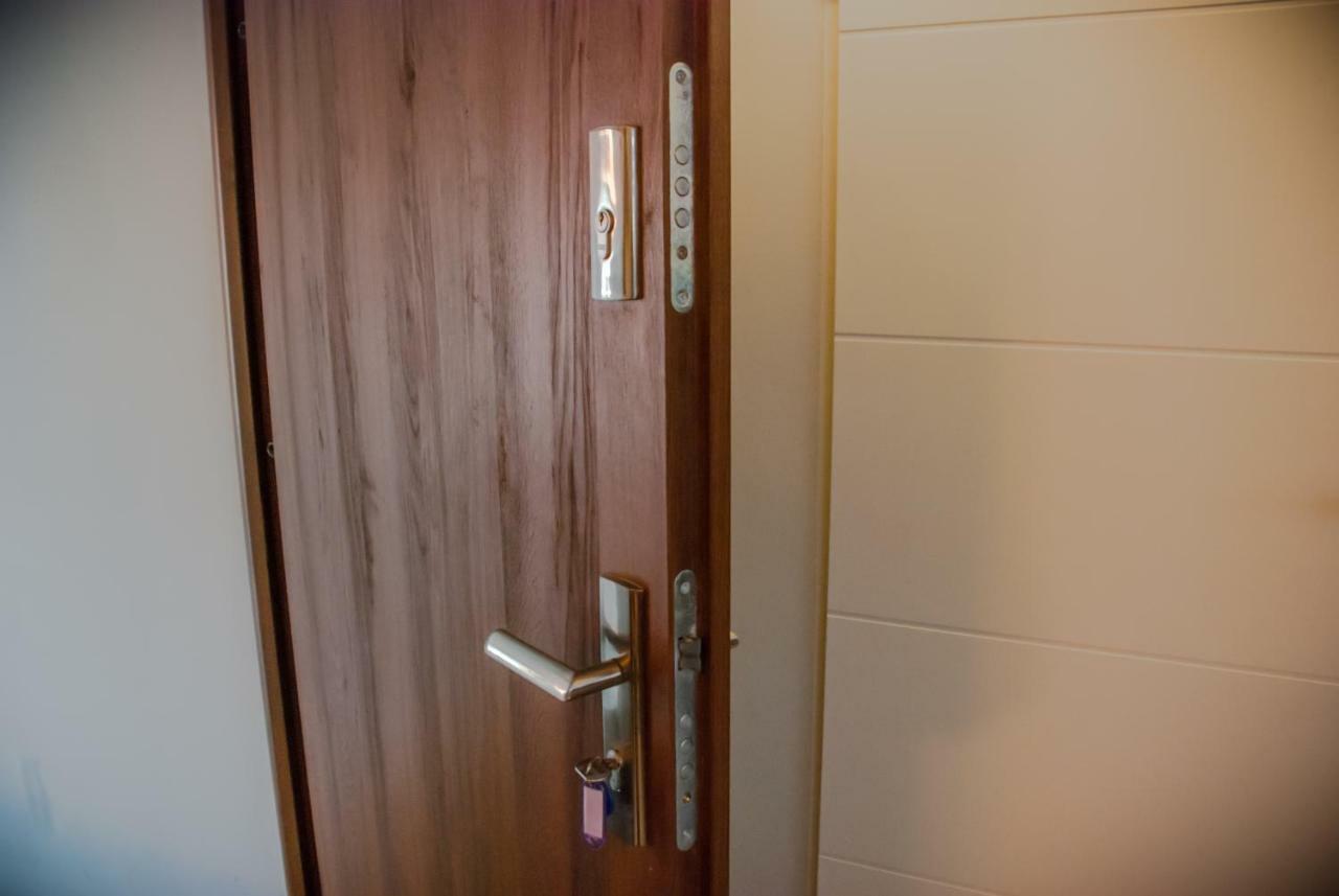 Noclegi "Boczna 5A" Apartamenty Goscinne ชตอฟนอ-สดรูย ภายนอก รูปภาพ