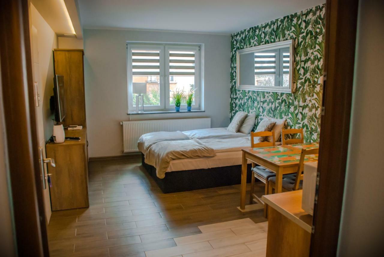 Noclegi "Boczna 5A" Apartamenty Goscinne ชตอฟนอ-สดรูย ภายนอก รูปภาพ