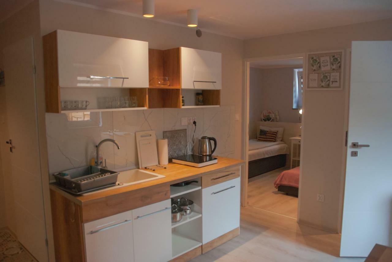 Noclegi "Boczna 5A" Apartamenty Goscinne ชตอฟนอ-สดรูย ภายนอก รูปภาพ