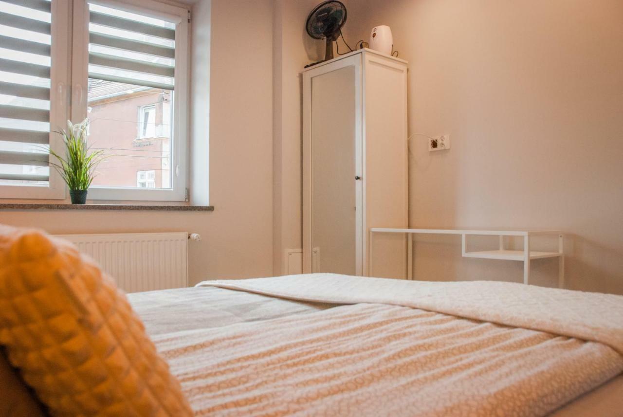 Noclegi "Boczna 5A" Apartamenty Goscinne ชตอฟนอ-สดรูย ภายนอก รูปภาพ